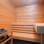5-star Complex With 3 Pools & Gym *