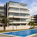 5-star Complex With 3 Pools & Gym